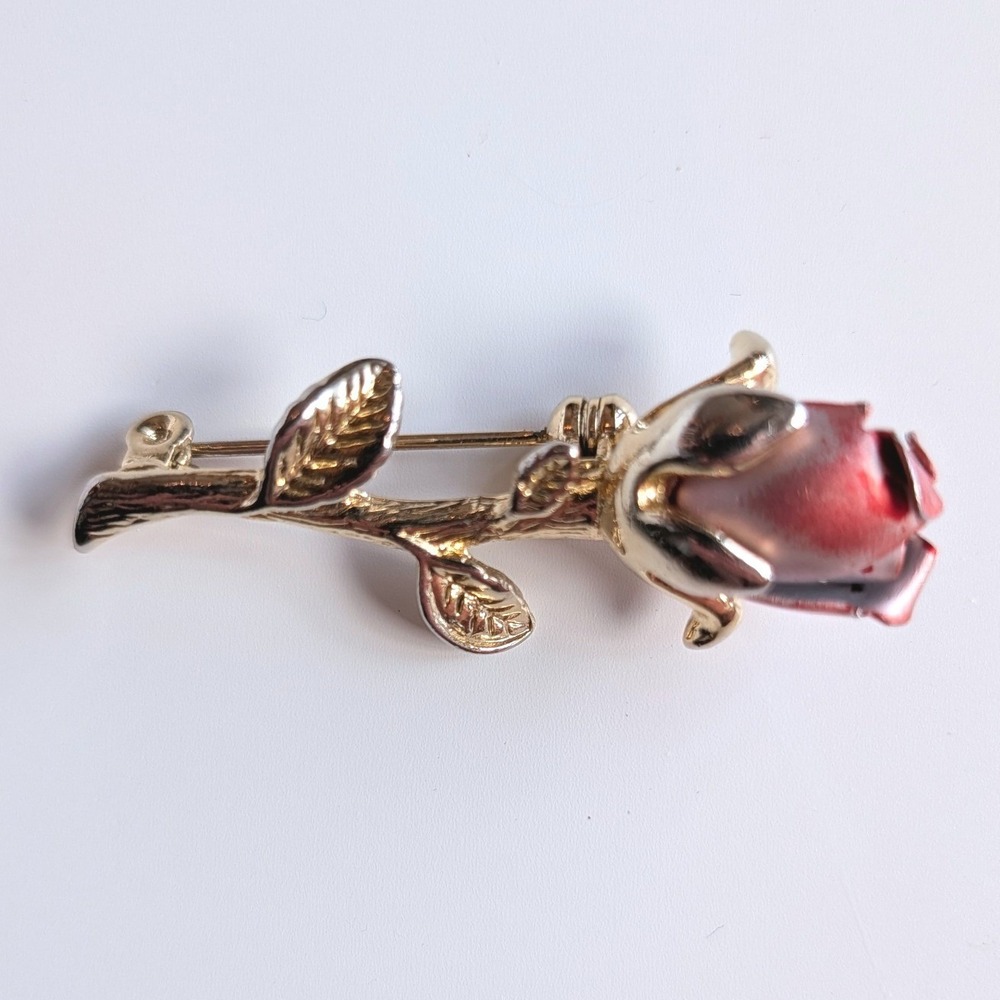 Single Rose Bud Brooch Pink Red Gold Tone Elegant Floral Lapel Pin